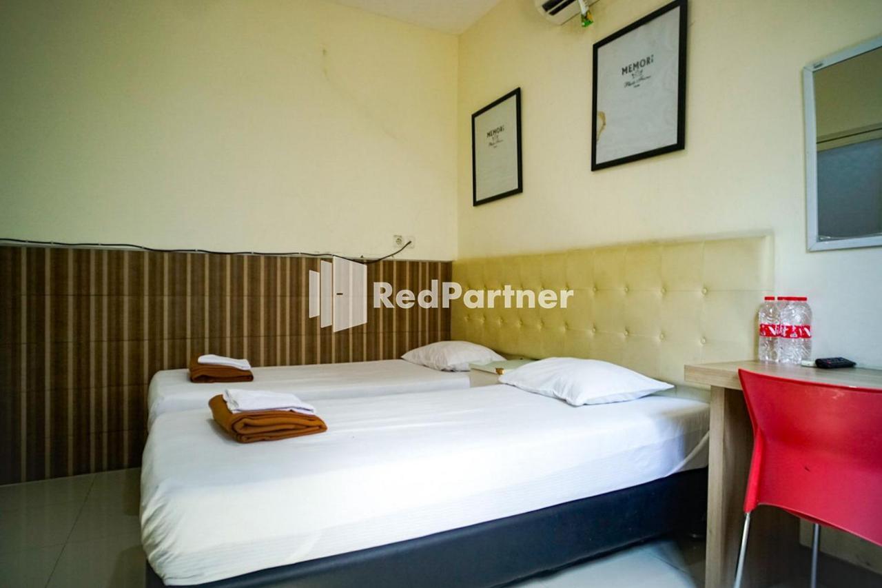 Hoki Homestay Redpartner Surabaya Exterior foto